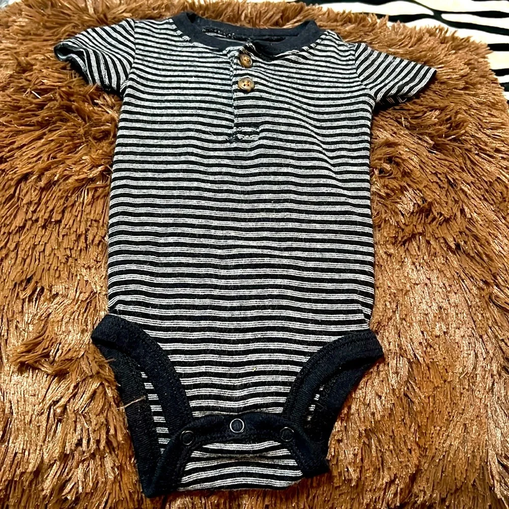 Boys jeans and tee set - Picture 3 of 5